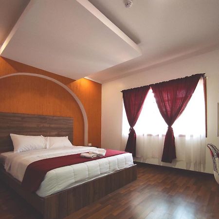Hostal Nizza Cuenca Exteriör bild